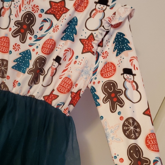 Festive Holiday Dress with Tulle Skirt - Picture 5 of 9